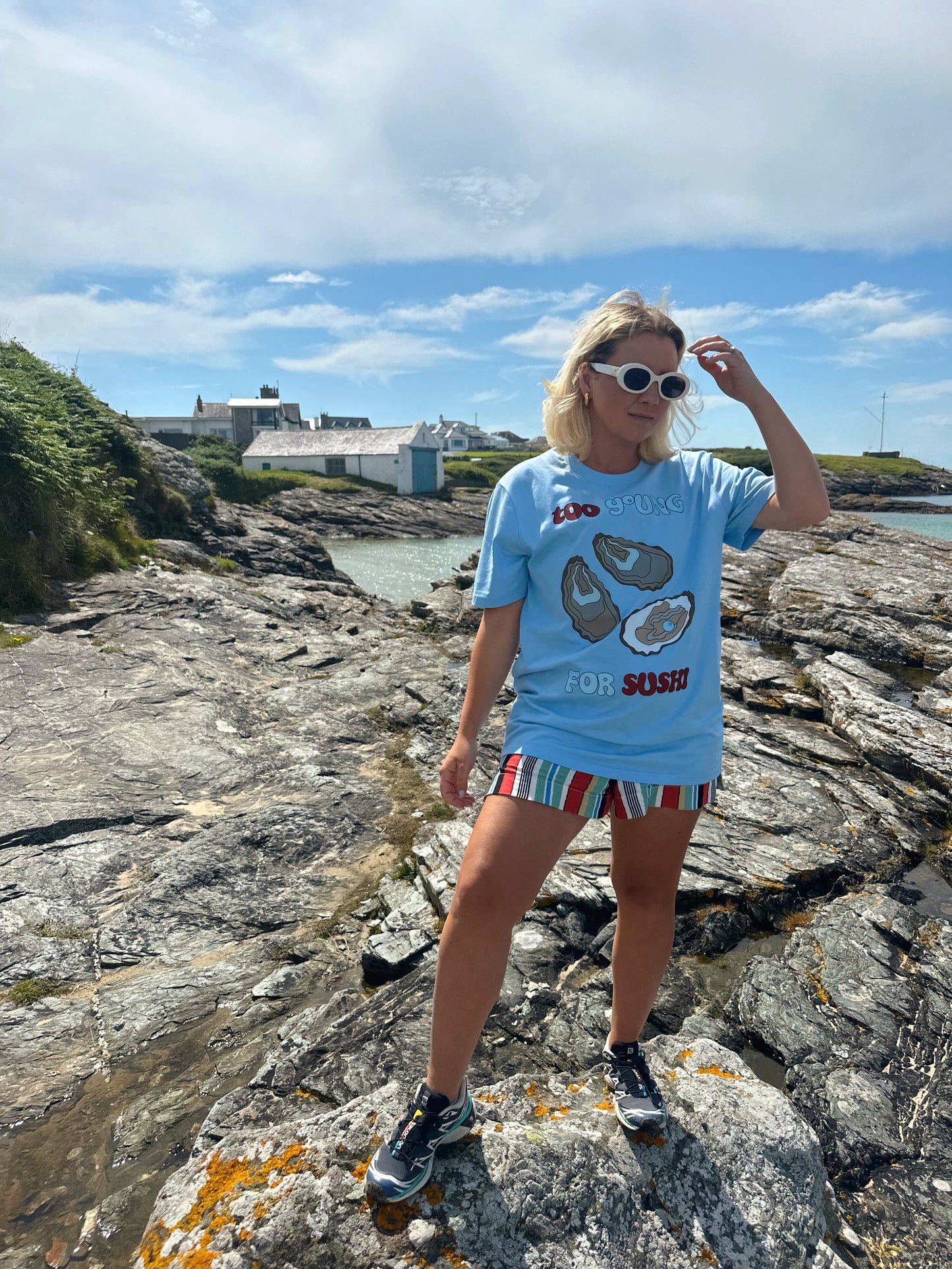 Oyster Azul Tee