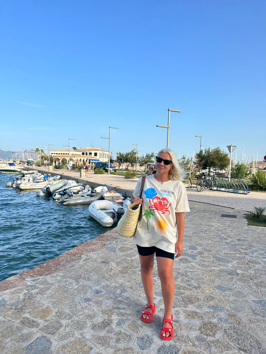 Sun Club Tee